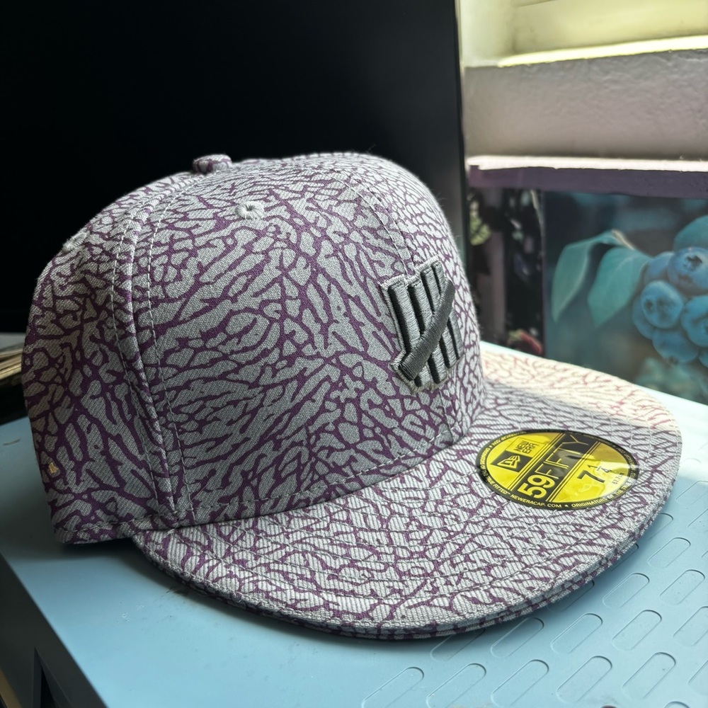 Undefeated x New Era 59FIFTY fitted cap 🎰 RARE MONOGRAM 🫟 7 1/4 gray lavender!!!